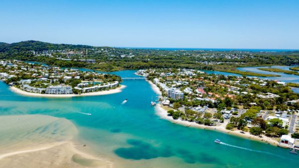 Noosa,river,aerial,view,with,vibrant,blue,water,on,the